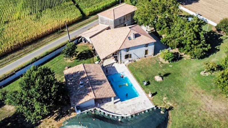 Property photo 1 of 20