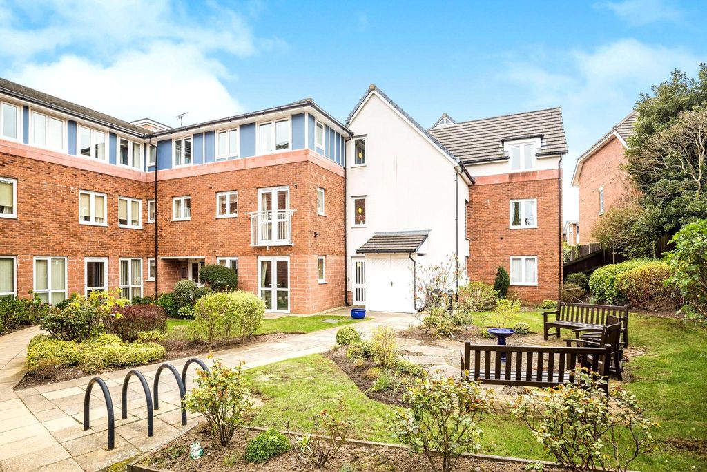 Additional image 8 of 1 bed flat for saleTelegraph Road, Heswall, Wirral CH60