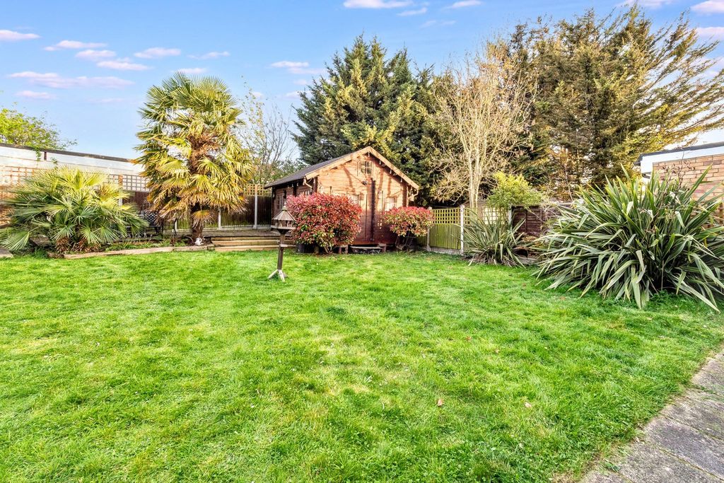 Property photo 3 of 23