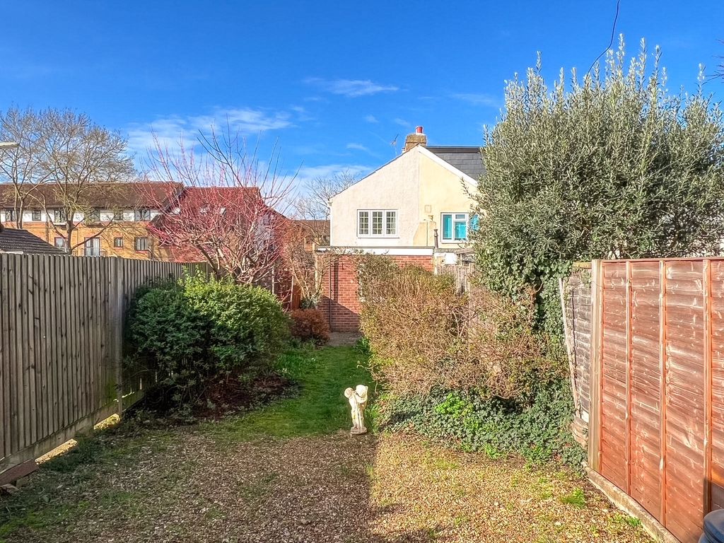 Property photo 3 of 39