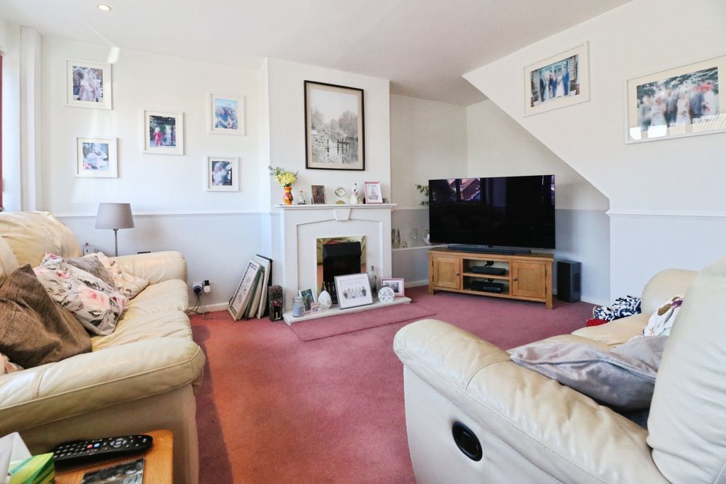 Property photo 3 of 21 Photo 16