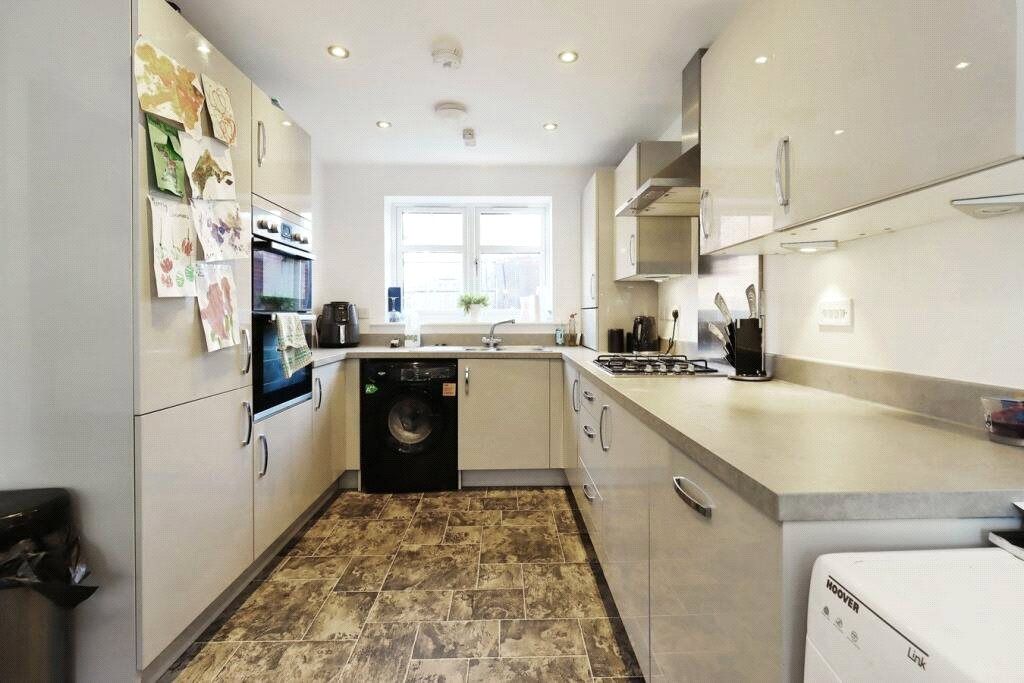 Property photo 3 of 16 Kitchen/Diner