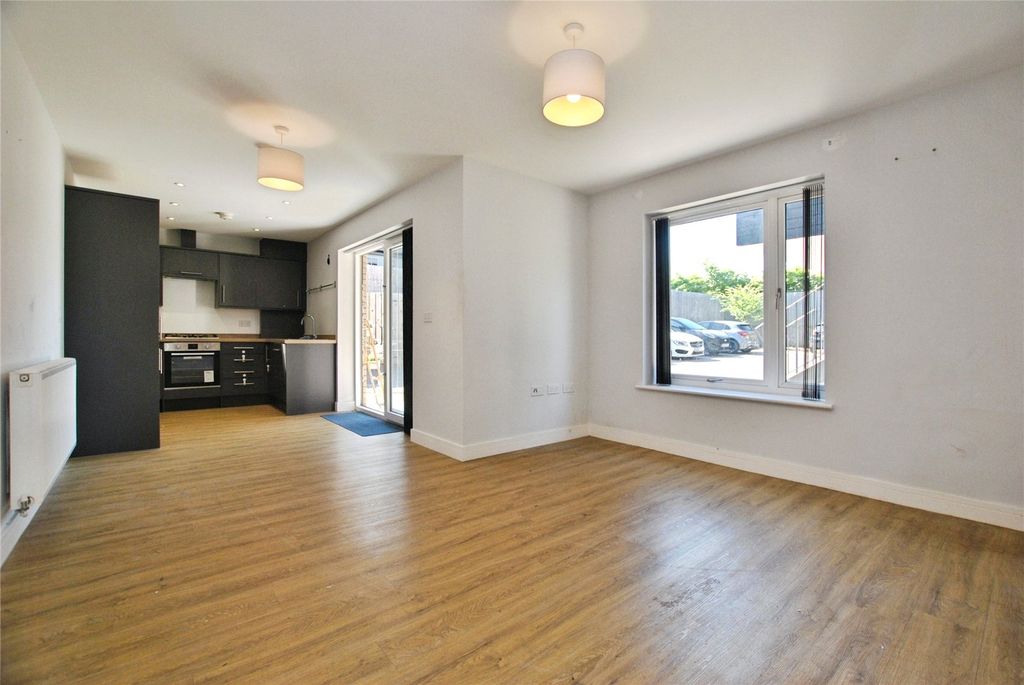 Property photo 2 of 5 Picture No. 01