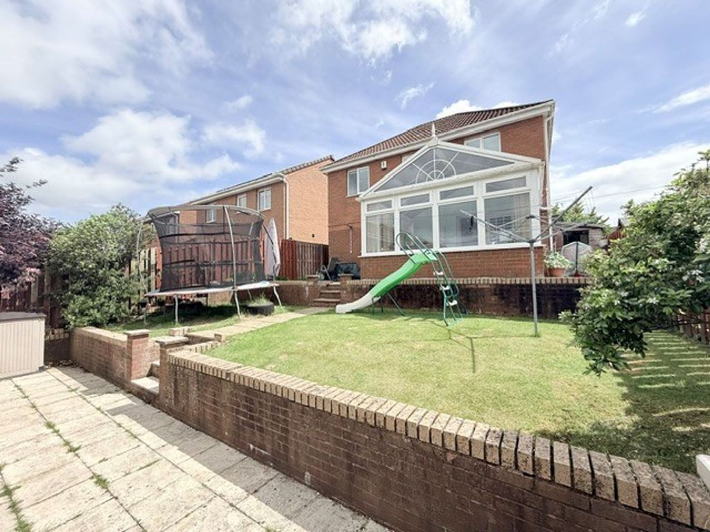 Property photo 3 of 43