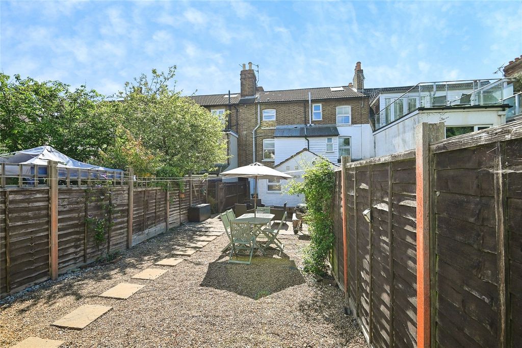Property photo 1 of 9 Picture No. 14