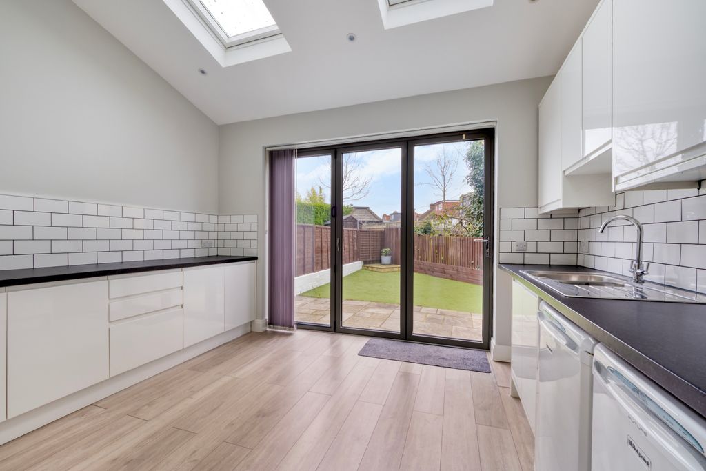 Property photo 3 of 14 Picture No. 44