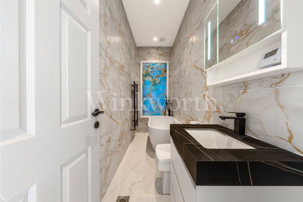 Property photo 2 of 17 Picture No. 14
