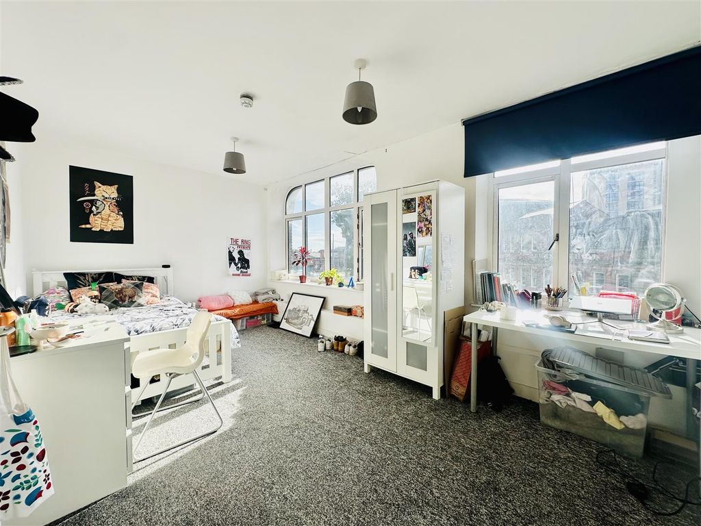 Property photo 1 of 13 Image00023.Jpeg