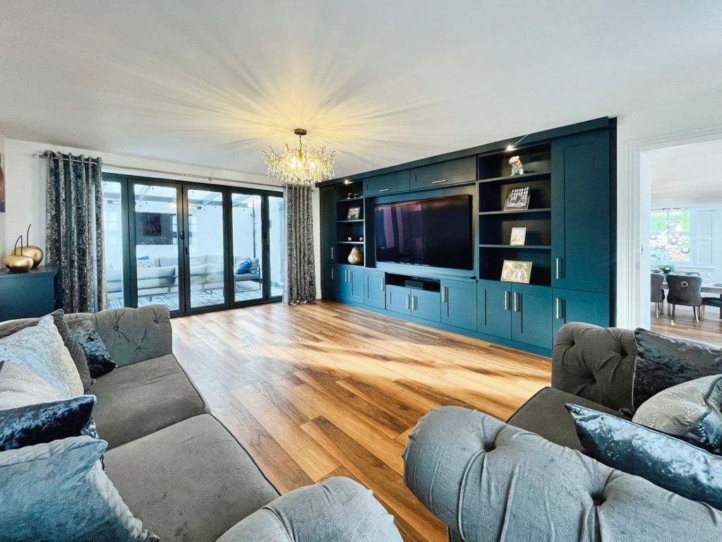 Property photo 2 of 34 3876477