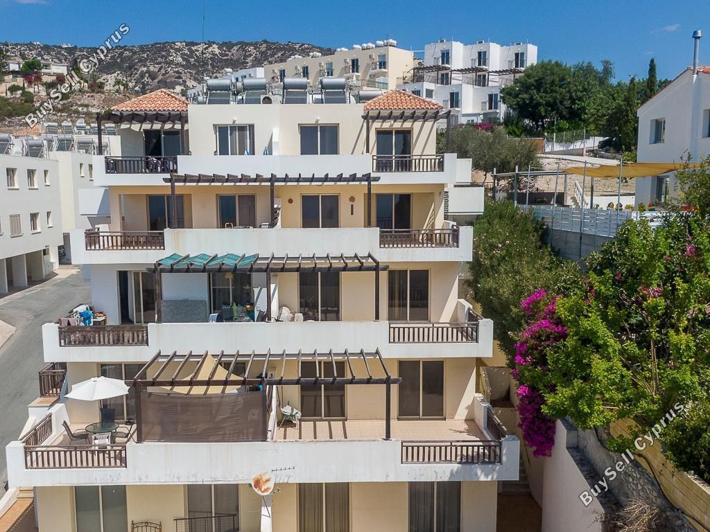 Property photo 2 of 13