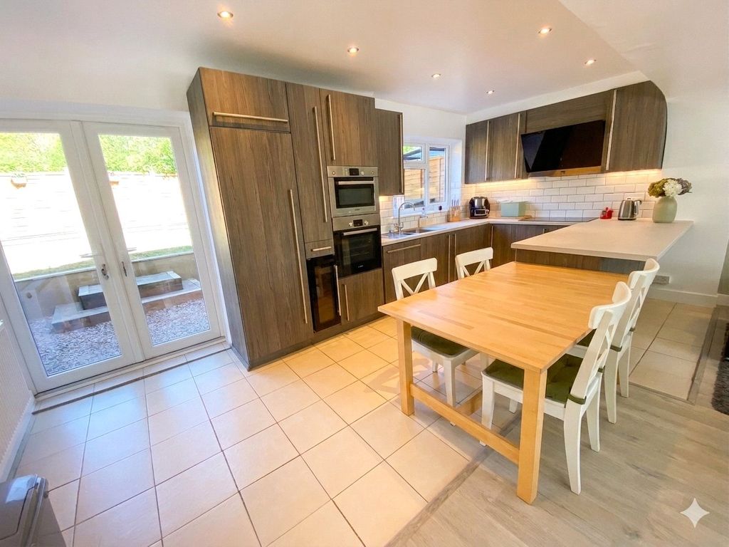 Property photo 3 of 16 Picture No. 37