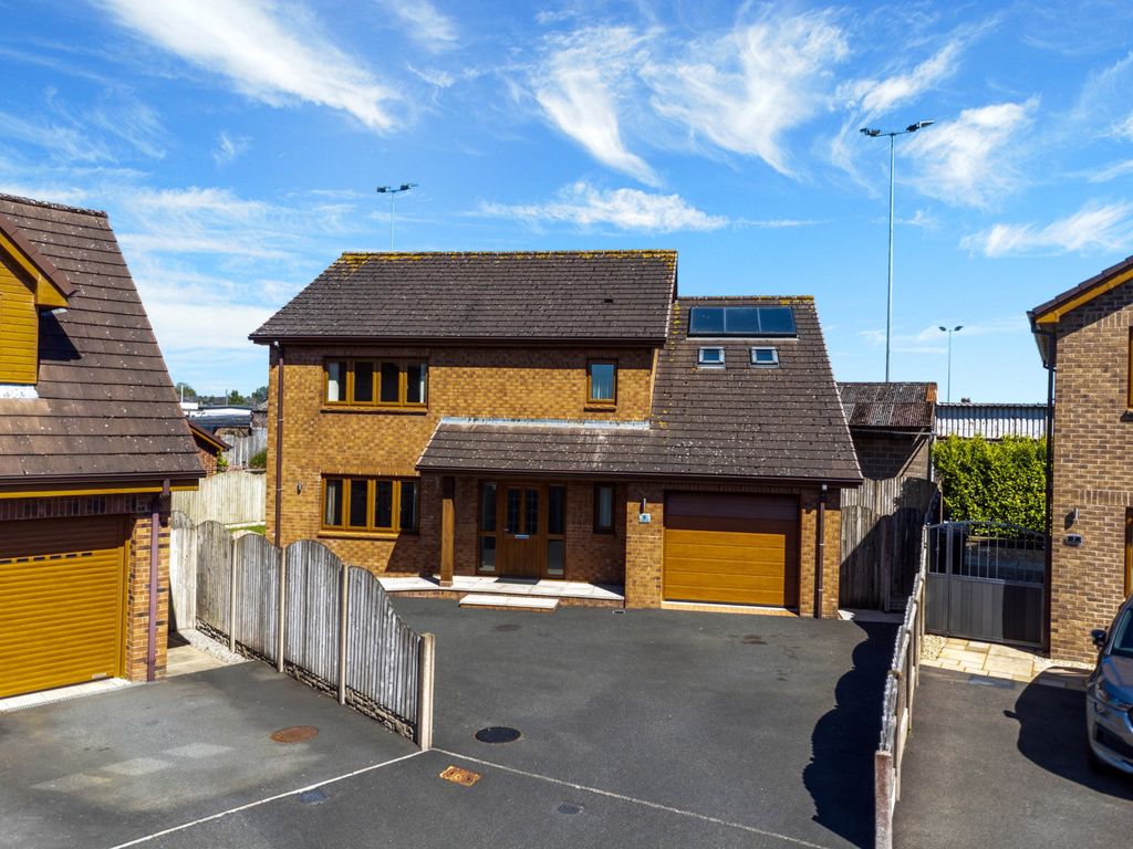 Property photo 1 of 34