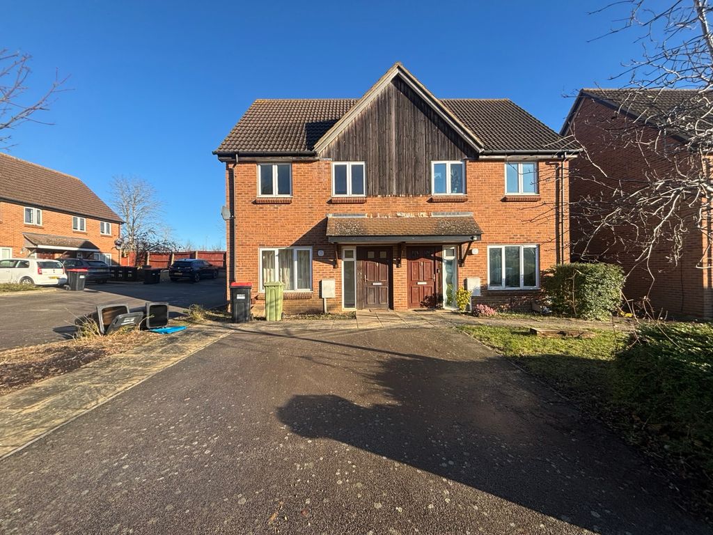 Property photo 1 of 11 Front