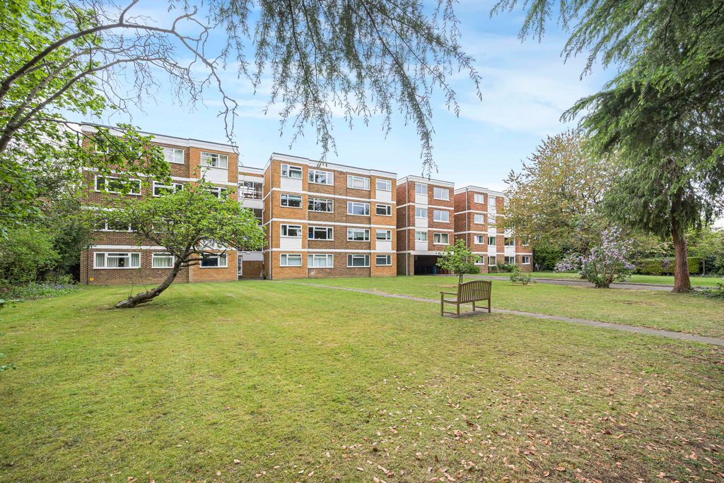 Property photo 1 of 9