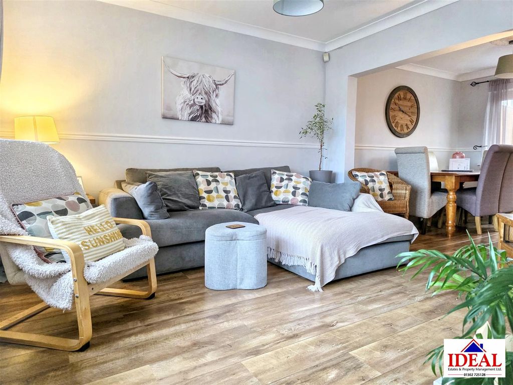 Property photo 3 of 19 1000032384.Jpg