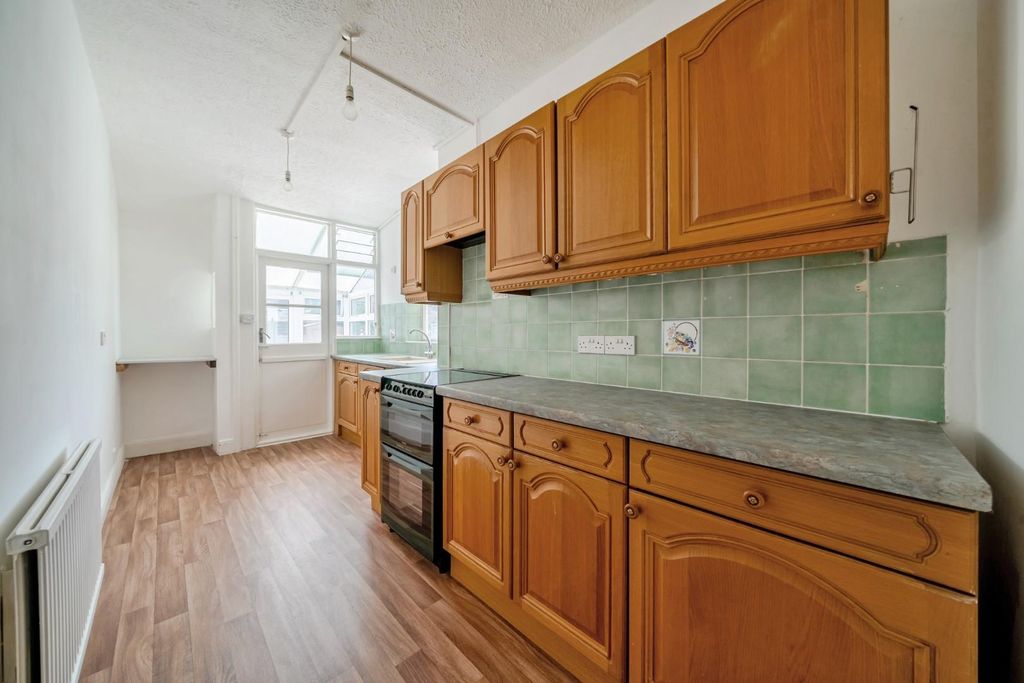 Property photo 2 of 13 1457992-7-69Fcc6B54B0d8.Jpg
