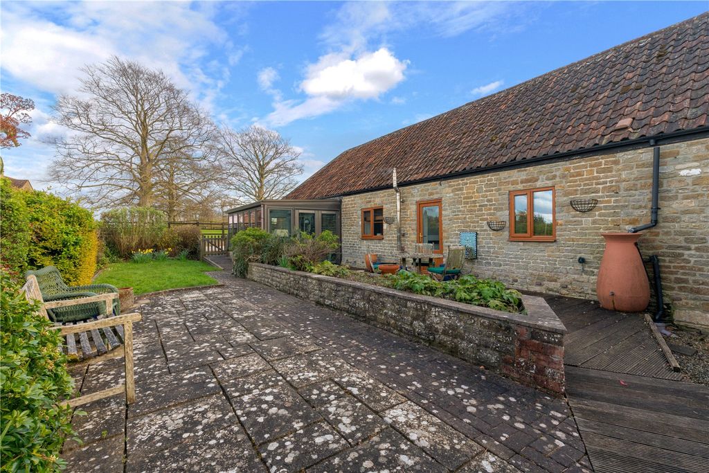 Property photo 3 of 26 Picture No. 14