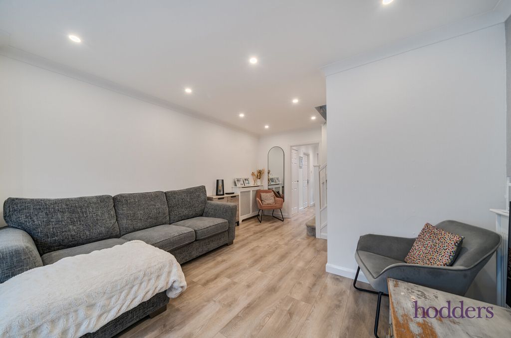 Property photo 3 of 23 05c3072B-Bbd0-404...