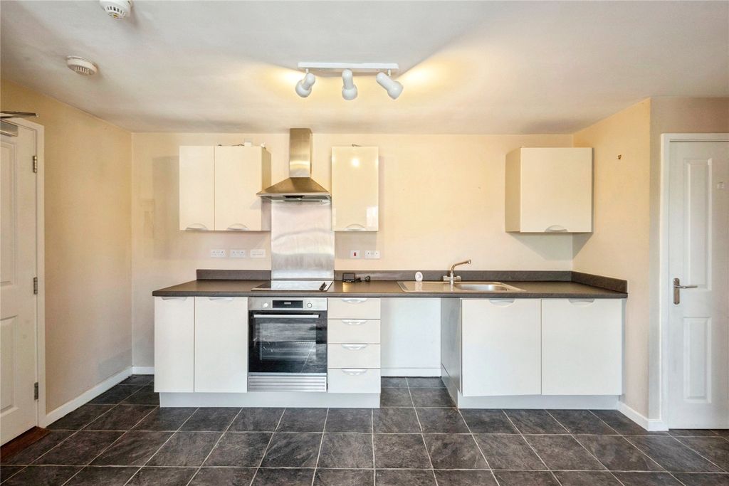 1 bed flat for saleWindermere Drive, Doncaster, South Yorkshire DN4 photo 5