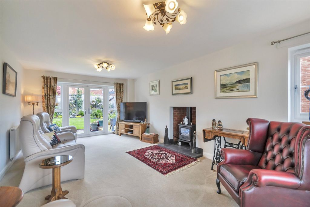 Property photo 2 of 28 Picture No. 03