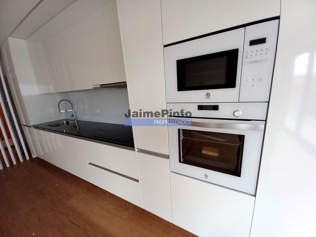 Property photo 1 of 3