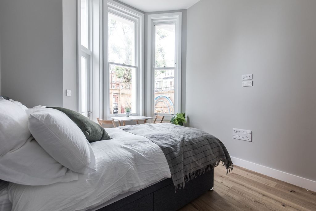 Property photo 3 of 16 Bedroom