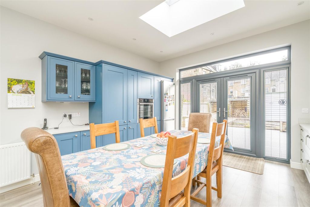 Property photo 3 of 20 5_Lockhart_Place-6.Jpg