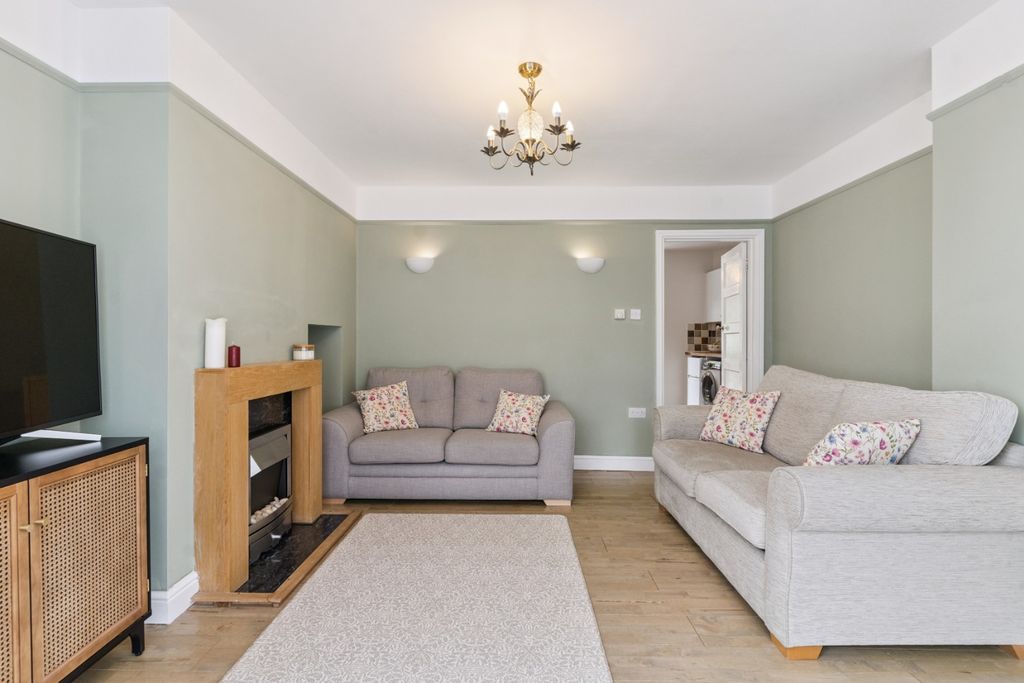 Property photo 2 of 29 4363305