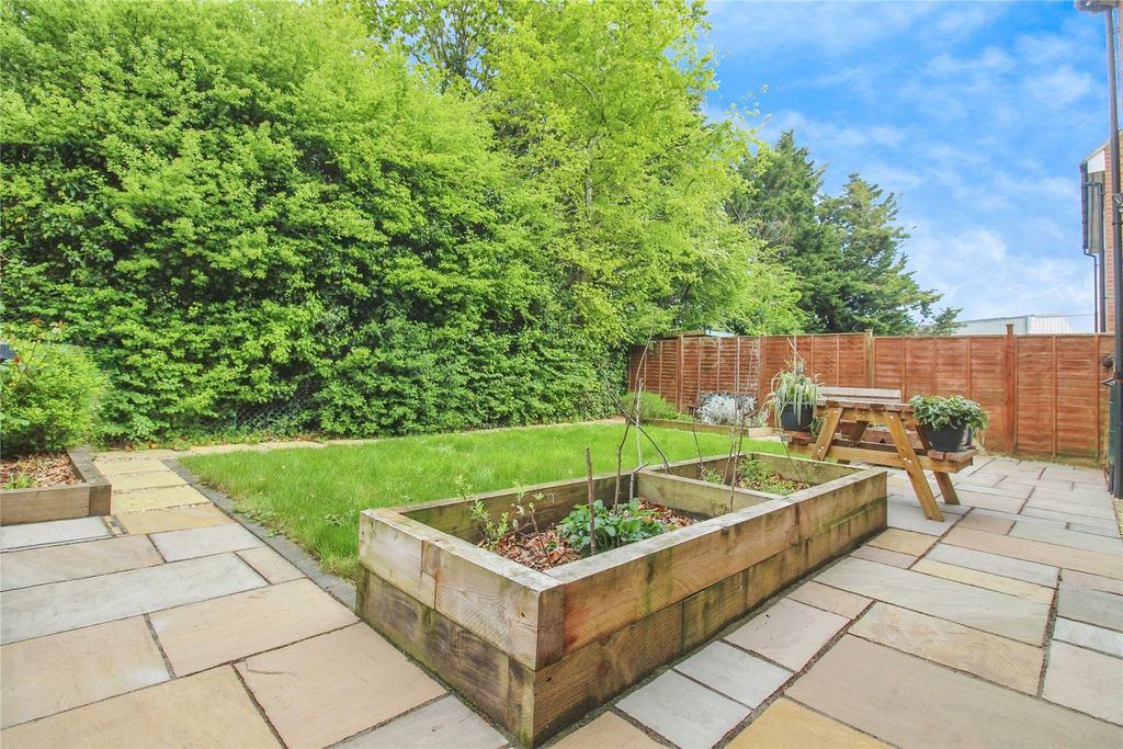 Property photo 2 of 15 Picture No. 17