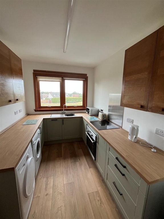 Property photo 3 of 12 Kitchen 3.Jpg