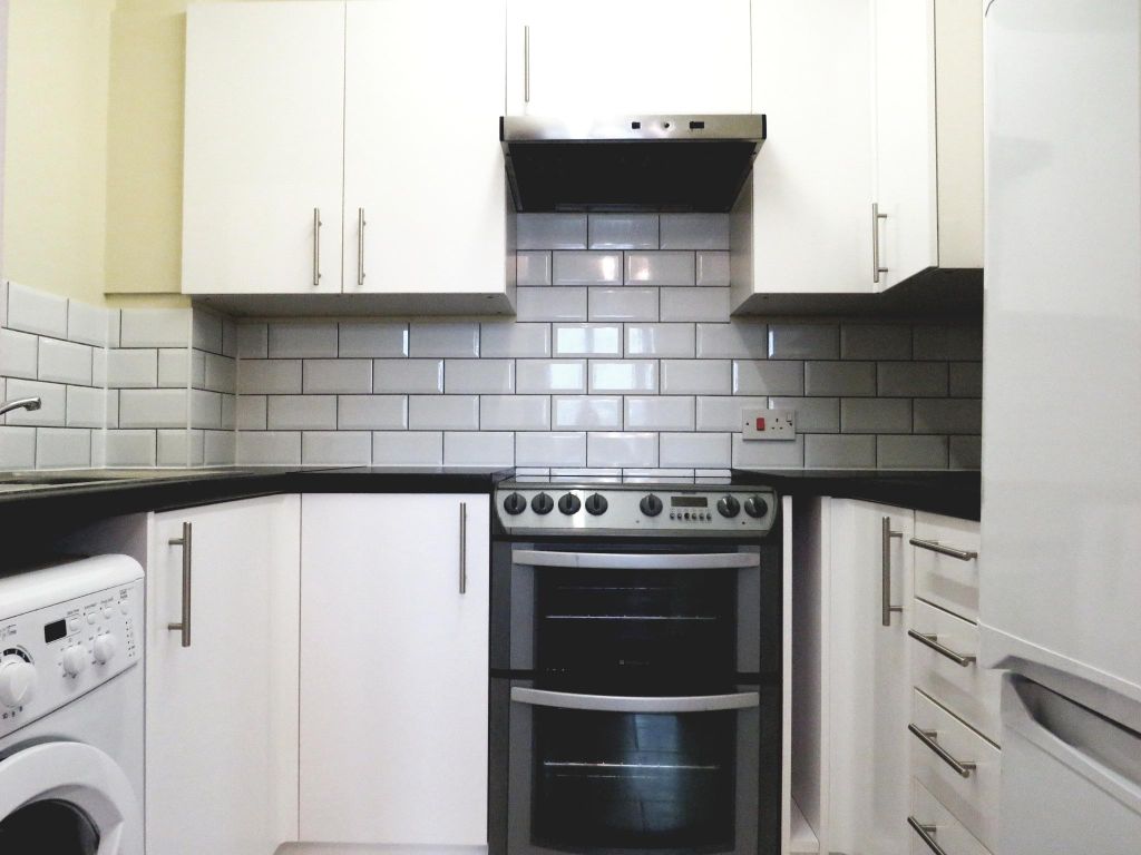Property photo 2 of 6 Kitchen