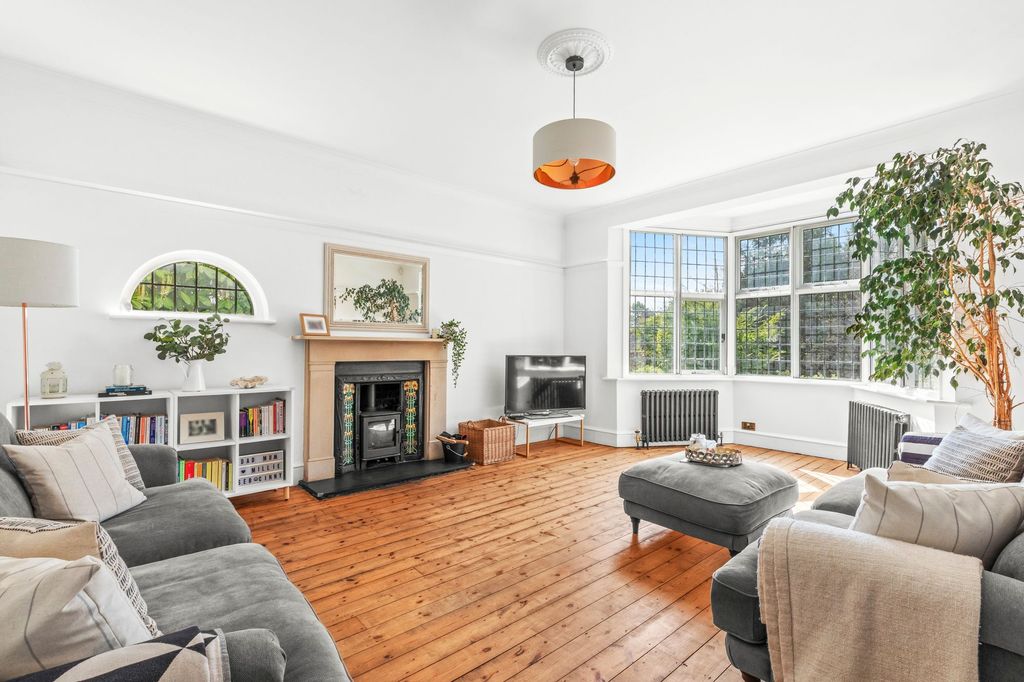 Property photo 2 of 15