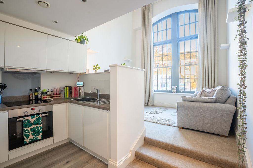 Property photo 3 of 20 Flat24Oldschoolhouse9