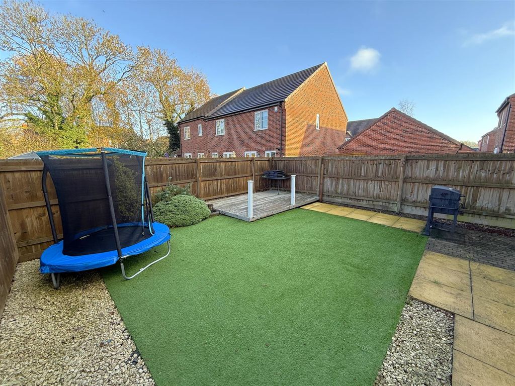 Property photo 2 of 18 Garden A.Jpg