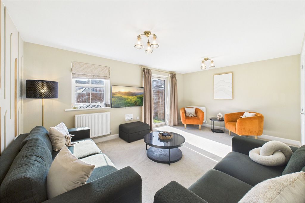 Property photo 2 of 11 Picture No. 10