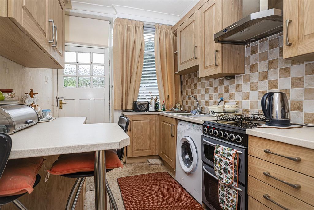 Property photo 2 of 22 Kitchen