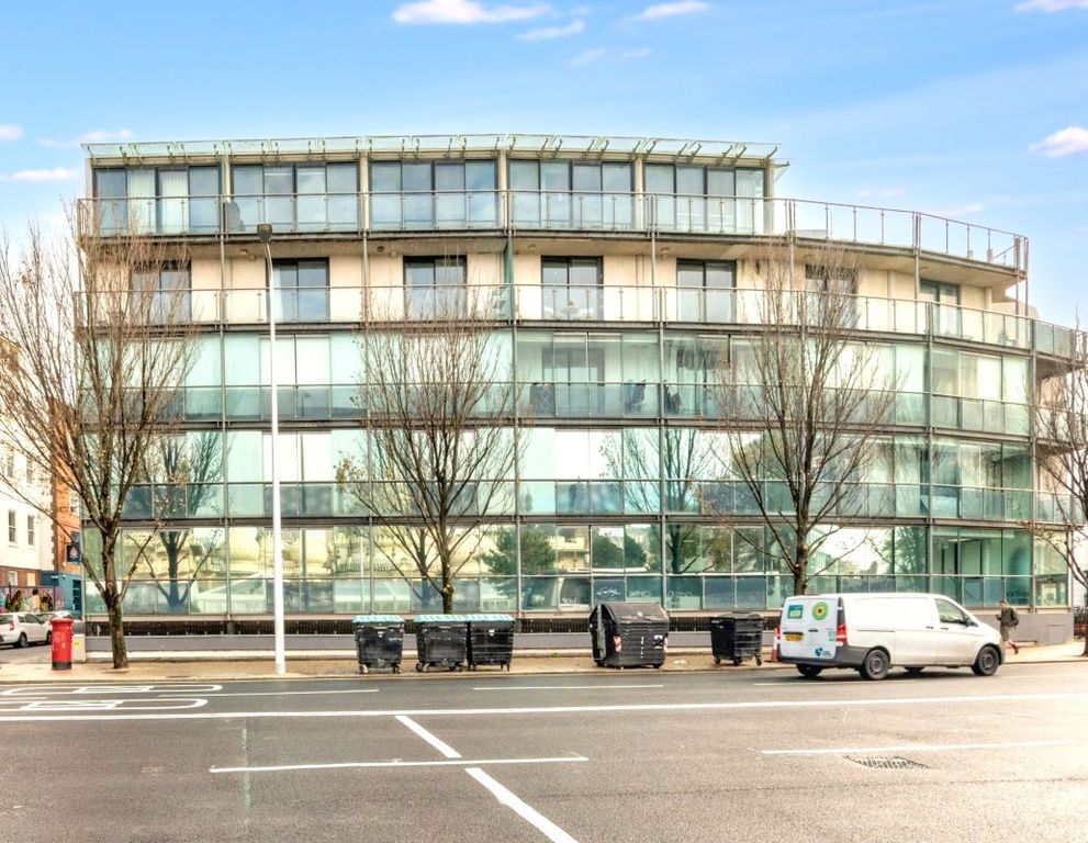 Property photo 1 of 16