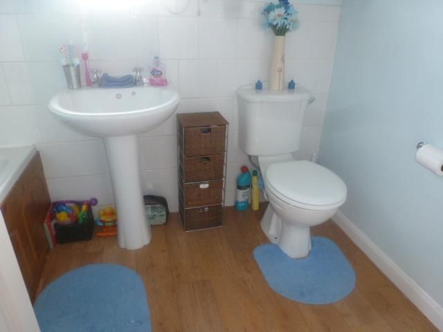 Property photo 3 of 4 Bathroom