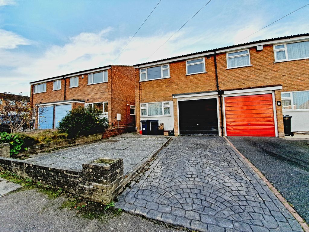 Property photo 1 of 12 Front