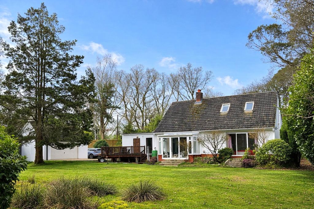 Property photo 2 of 20 Picture No. 18