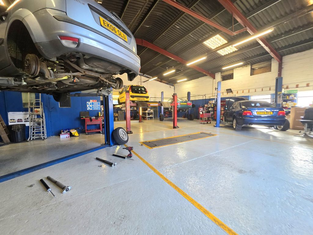 Property photo 3 of 11