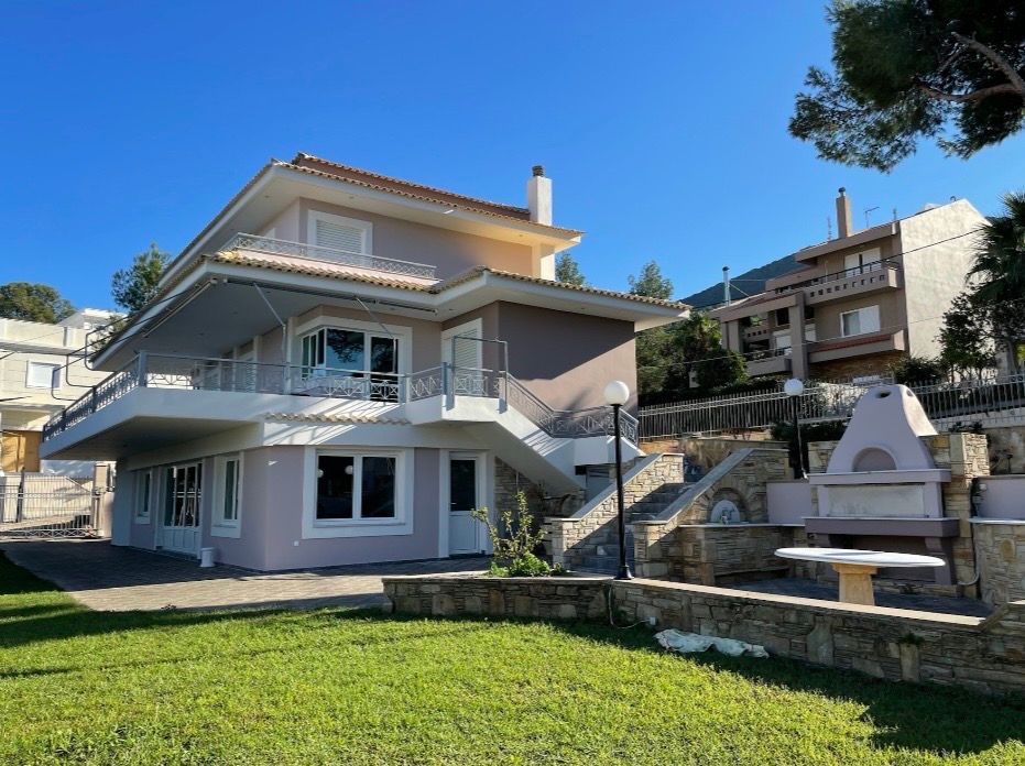 Property photo 1 of 31
