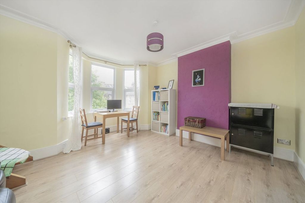 Property photo 3 of 9