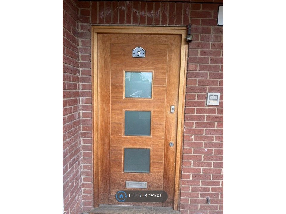 Property photo 3 of 35