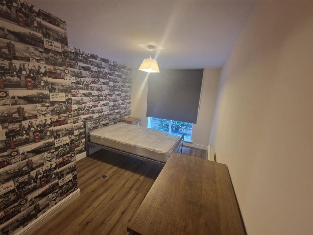 Property photo 3 of 4