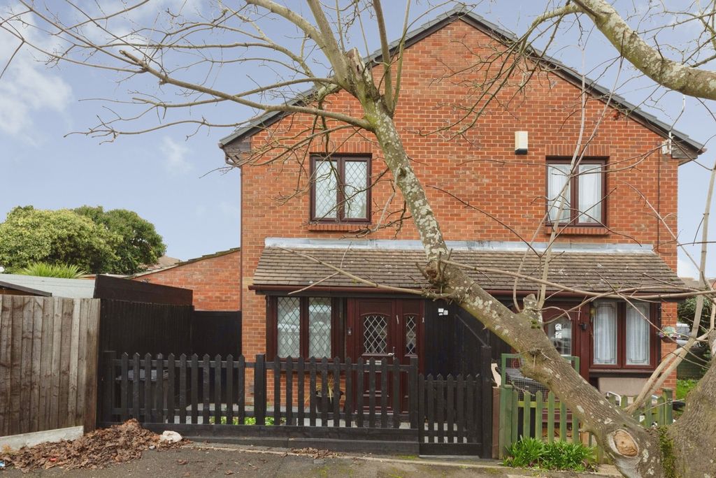 Property photo 1 of 24 Pbox-Img.Jpg