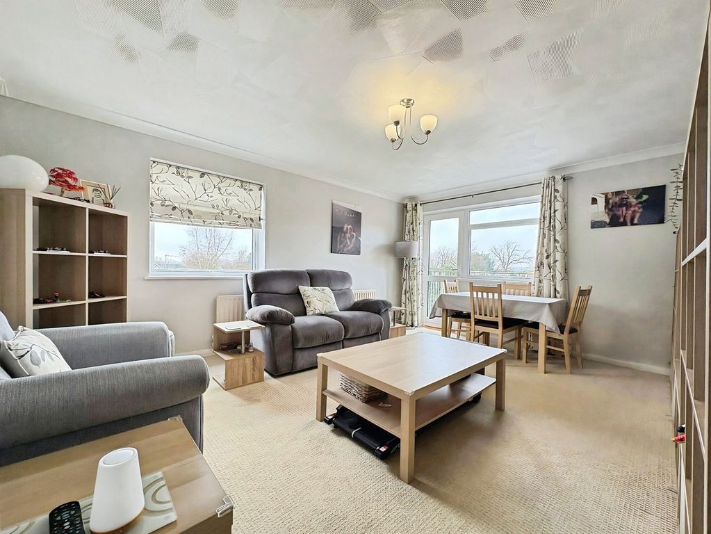Property photo 2 of 8 Pbox-Img.Jpg