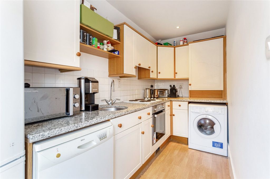 Property photo 3 of 9 Picture No. 15