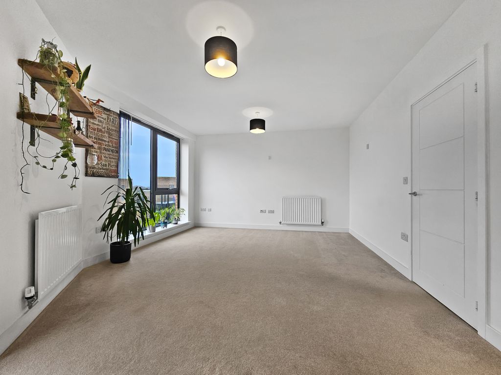 Property photo 2 of 10 20251216105006