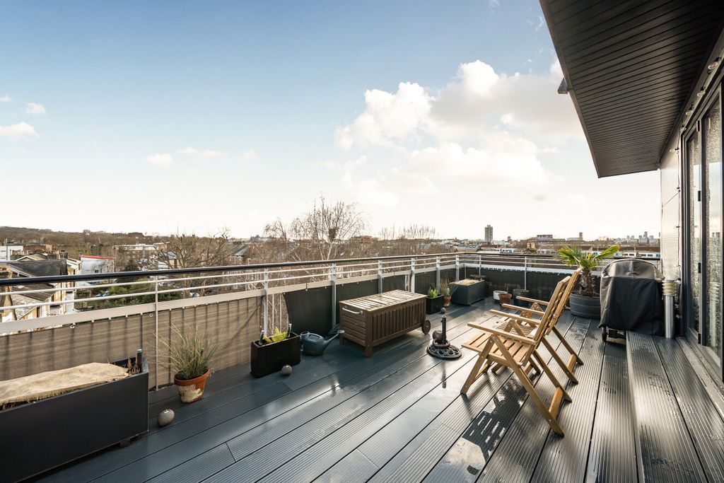 Property photo 2 of 25 1416484-5-69988B8...